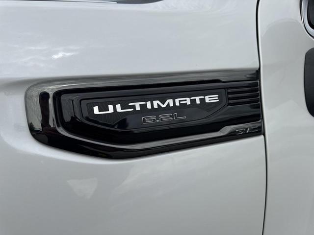 Photo of 2023 White Frost Tricoat GMC Sierra 1500