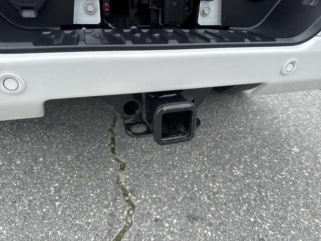 Photo of 2023 White Frost Tricoat GMC Sierra 1500