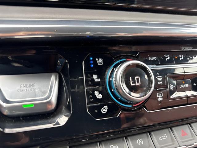 Photo of 2023 White Frost Tricoat GMC Sierra 1500