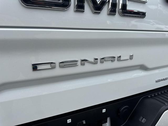 Photo of 2023 White Frost Tricoat GMC Sierra 1500
