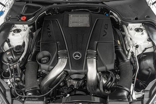 Photo of 2016 designo Diamond White Metallic Mercedes-Benz SL 550