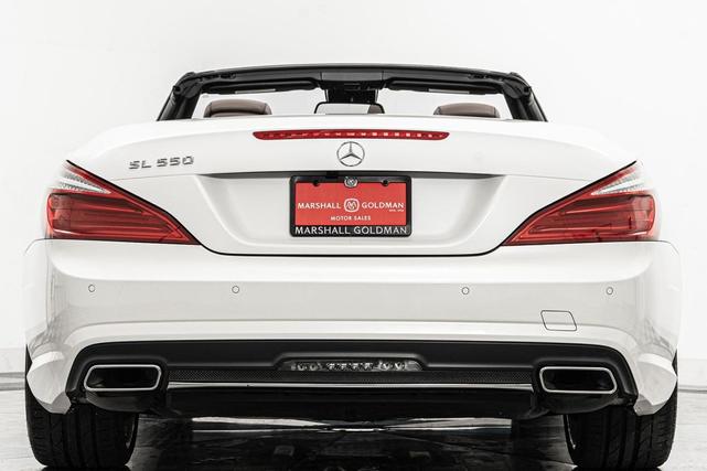 Photo of 2016 designo Diamond White Metallic Mercedes-Benz SL 550