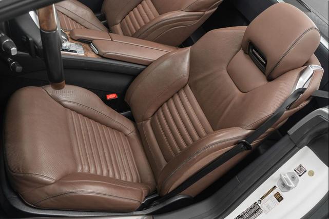 Photo of 2016 designo Diamond White Metallic Mercedes-Benz SL 550