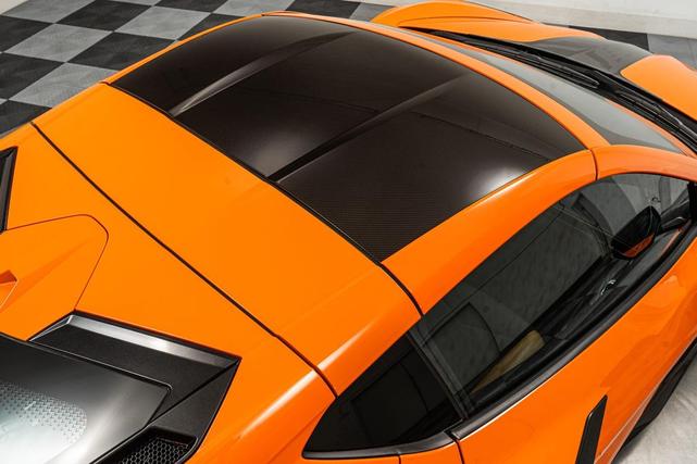 Photo of 2023 Amplify Orange Tintcoat Chevrolet Corvette