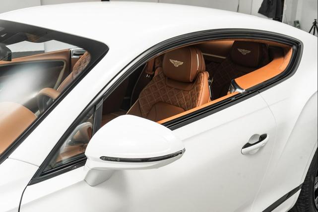 Photo of 2022 Snow Quartz Pearlescent Bentley Continental GT