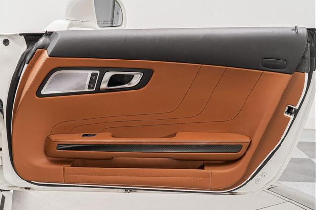 Photo of 2012 designo Mystic White II Mercedes-Benz SLS AMG