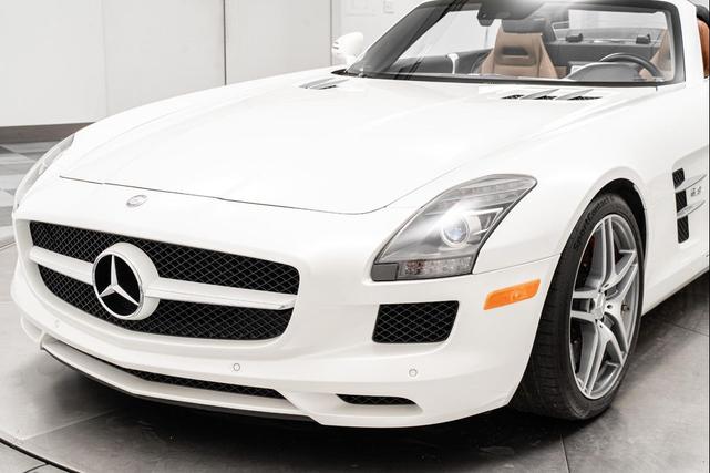 Photo of 2012 designo Mystic White II Mercedes-Benz SLS AMG