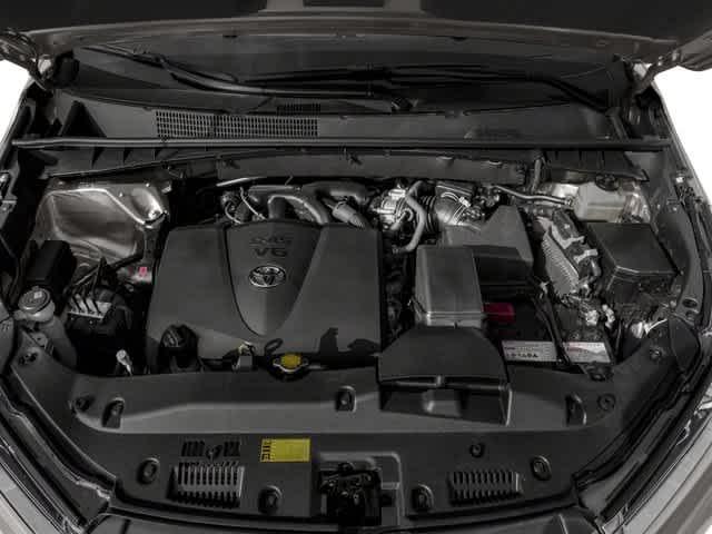 Photo of 2017 Ooh La La Rouge Mica Toyota Highlander