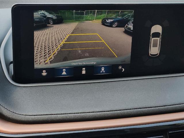 Photo of 2022 Platinum White Pearl Acura MDX