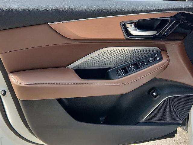 Photo of 2022 Platinum White Pearl Acura MDX