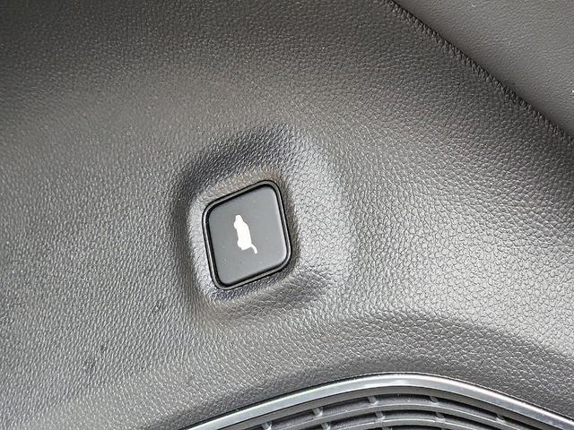 Photo of 2024 Lunar Silver Metallic Acura MDX