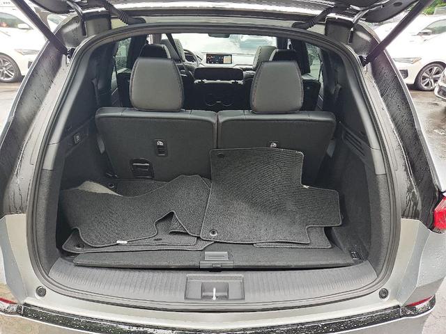 Photo of 2024 Lunar Silver Metallic Acura MDX