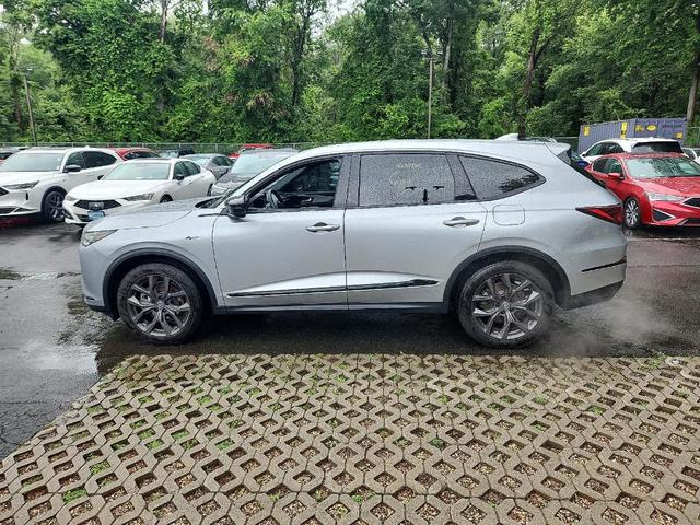 Photo of 2024 Lunar Silver Metallic Acura MDX