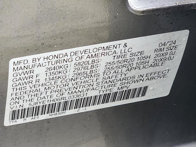 Photo of 2024 Lunar Silver Metallic Acura MDX