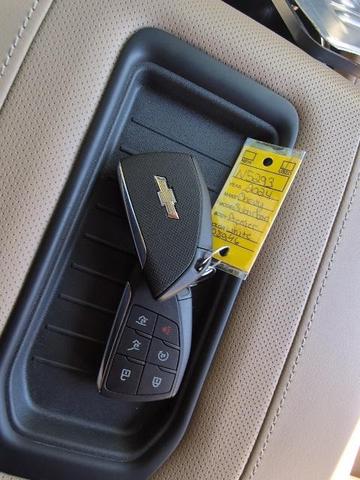 Photo of 2024 Iridescent Pearl Tricoat Chevrolet Suburban