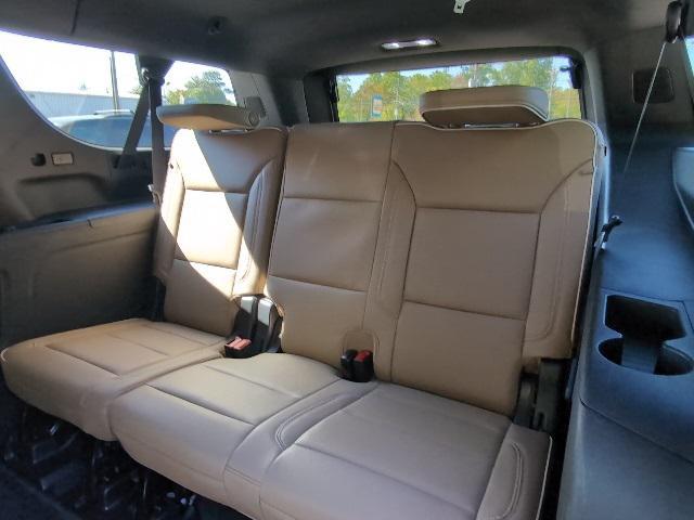 Photo of 2024 Iridescent Pearl Tricoat Chevrolet Suburban