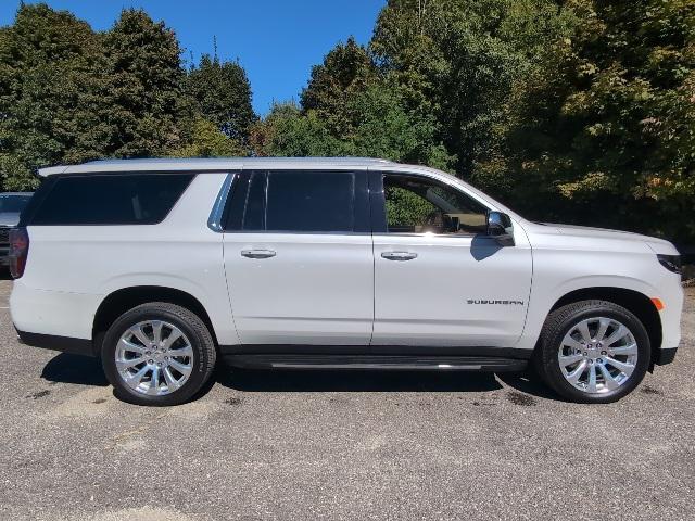 Photo of 2024 Iridescent Pearl Tricoat Chevrolet Suburban