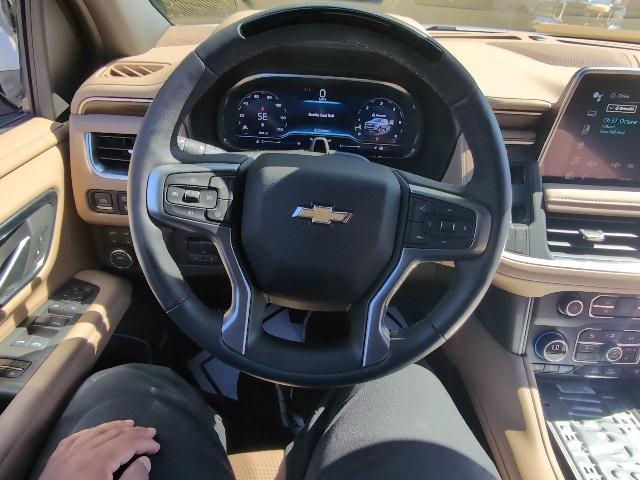 Photo of 2024 Iridescent Pearl Tricoat Chevrolet Suburban