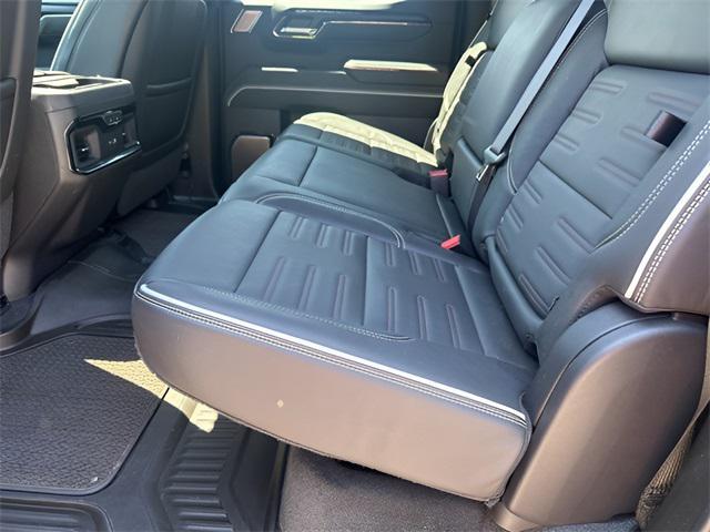 Photo of 2024 Onyx Black GMC Sierra 1500