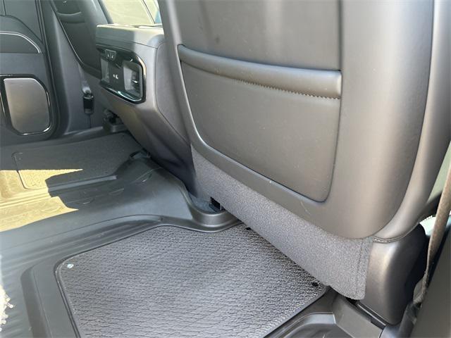 Photo of 2024 Onyx Black GMC Sierra 1500