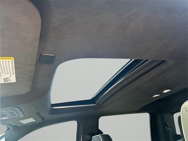 Photo of 2024 Onyx Black GMC Sierra 1500