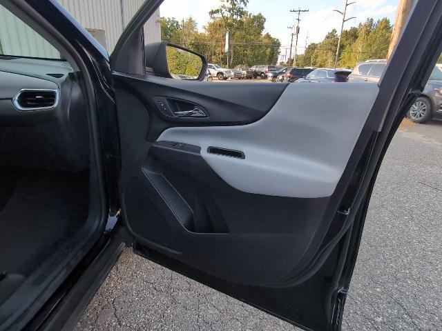 Photo of 2023 Mosaic Black Metallic Chevrolet Equinox