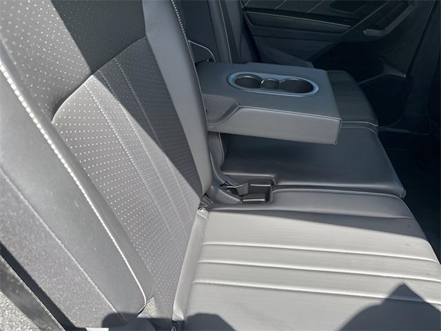 Photo of 2024 Pure White Volkswagen Tiguan