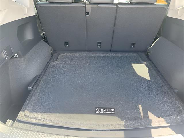 Photo of 2024 Pure White Volkswagen Tiguan