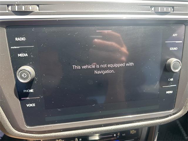 Photo of 2024 Pure White Volkswagen Tiguan