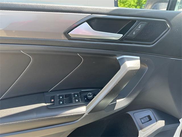 Photo of 2024 Pure White Volkswagen Tiguan