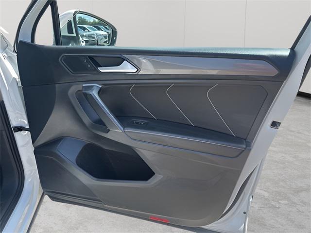 Photo of 2024 Pure White Volkswagen Tiguan
