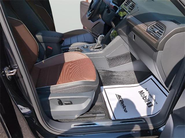 Photo of 2024 Deep Black Volkswagen Tiguan