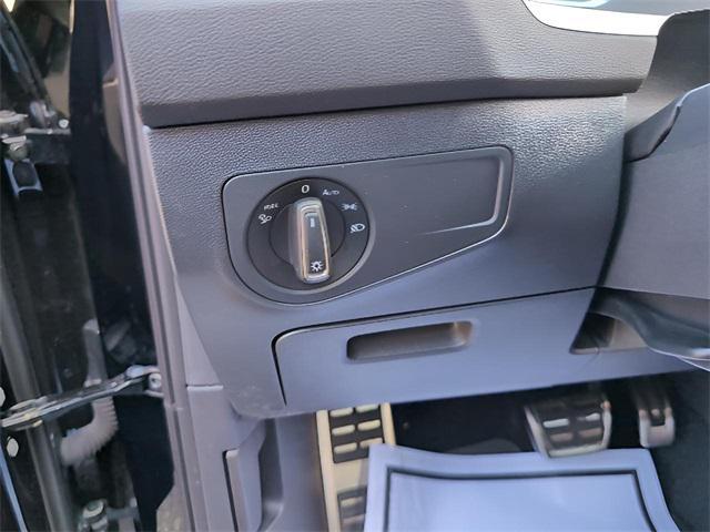 Photo of 2024 Deep Black Volkswagen Tiguan