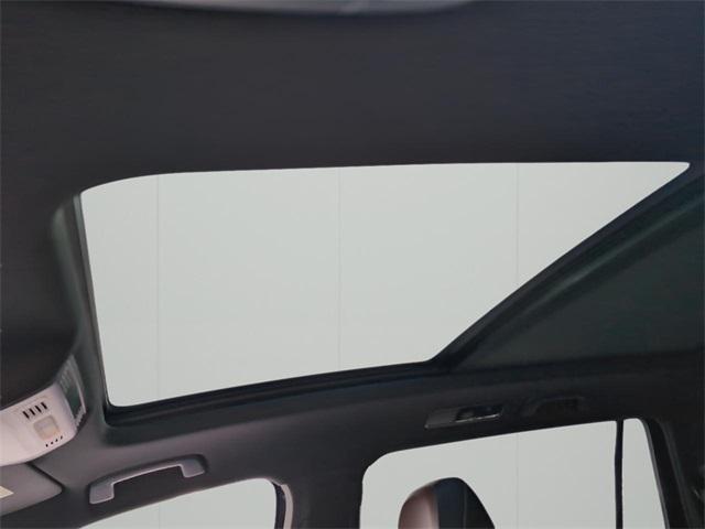 Photo of 2024 Deep Black Volkswagen Tiguan