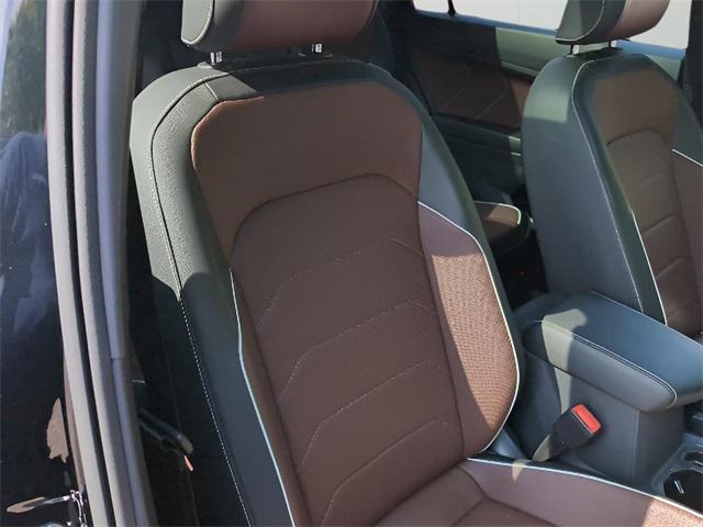 Photo of 2024 Deep Black Volkswagen Tiguan
