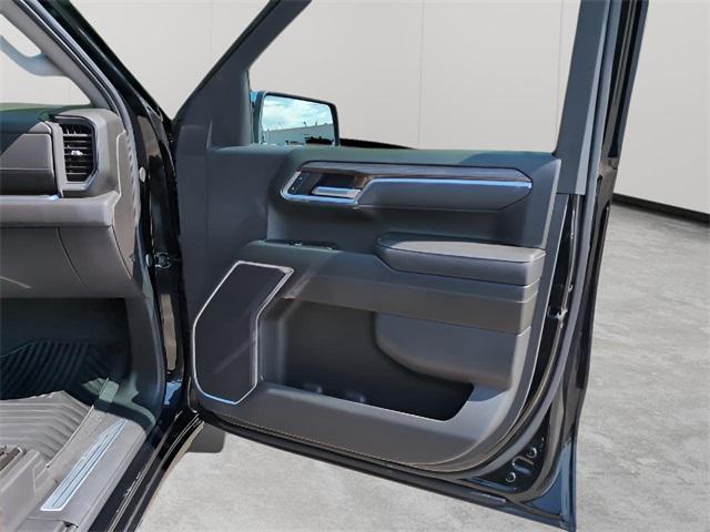 Photo of 2025 Black Chevrolet Silverado 1500