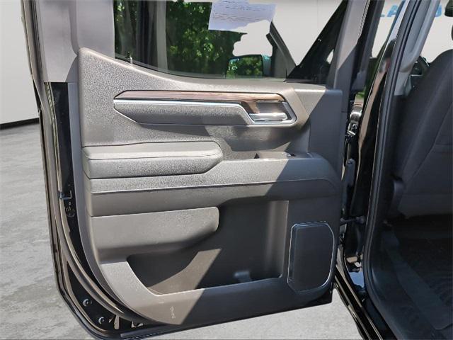Photo of 2025 Black Chevrolet Silverado 1500