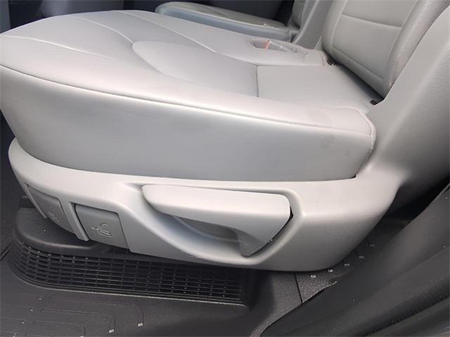 Photo of 2021 Celestial Silver Metallic Toyota Highlander Hybrid
