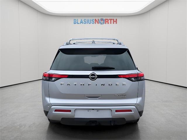 Photo of 2024 Brilliant Silver Metallic Nissan Pathfinder