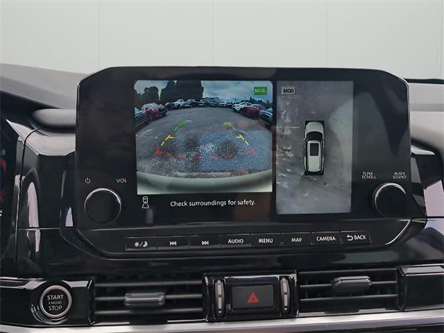 Photo of 2024 Brilliant Silver Metallic Nissan Pathfinder