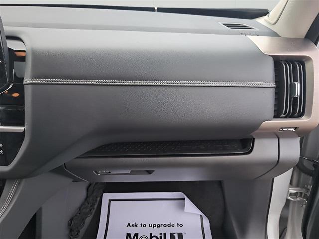 Photo of 2024 Brilliant Silver Metallic Nissan Pathfinder