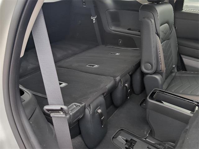 Photo of 2024 Brilliant Silver Metallic Nissan Pathfinder