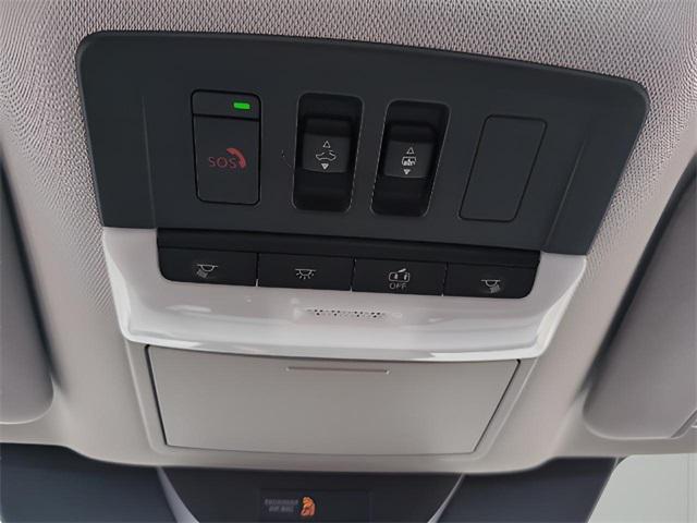 Photo of 2024 Brilliant Silver Metallic Nissan Pathfinder
