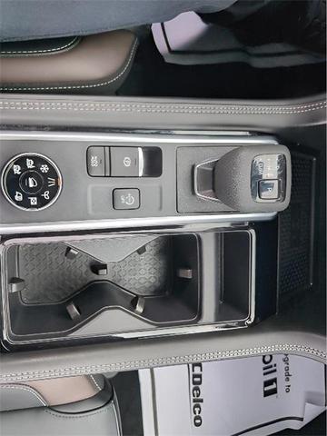 Photo of 2024 Brilliant Silver Metallic Nissan Pathfinder