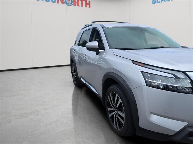 Photo of 2024 Brilliant Silver Metallic Nissan Pathfinder