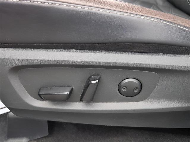 Photo of 2024 Brilliant Silver Metallic Nissan Pathfinder