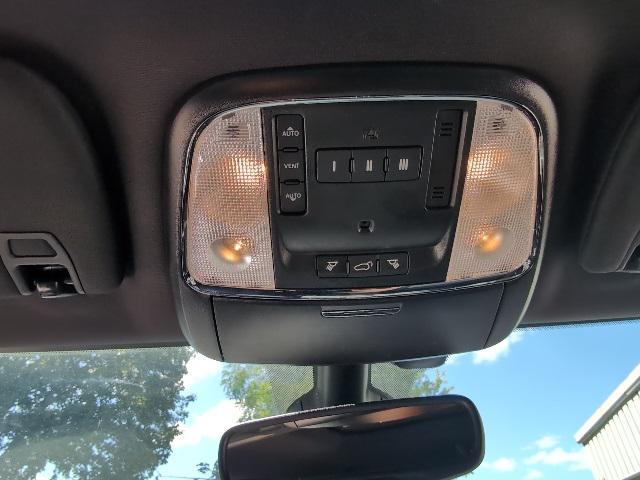 Photo of 2020 DB Black Clearcoat Dodge Durango
