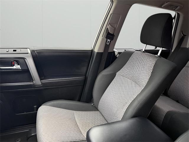 Photo of 2022 White Toyota 4Runner