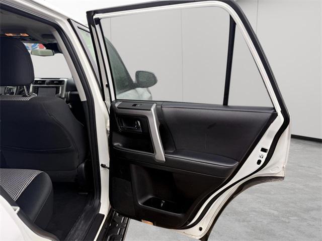 Photo of 2022 White Toyota 4Runner