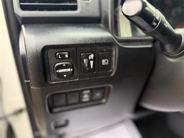 Photo of 2022 White Toyota 4Runner